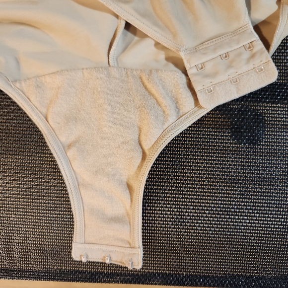 Inspirations Maidenform full torso shapewear 36C nude Lightly Padded - Picture 3 of 5